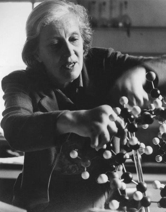 Dorothy Hodgkin là chủ nhân giải Nobel Hóa học 1964. (Ảnh: Jorge Lewinski)