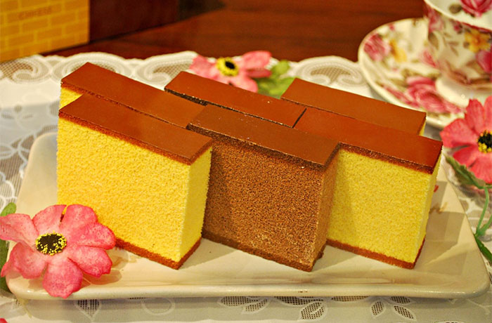 Món bánh bông lan castella mịn màng với vị ngọt từ xi-rô mizuame của Nhật Bản. (Ảnh: Japan Hub).