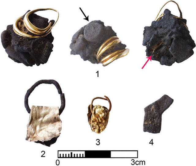 Rất nhiều món bảo vật vàng vàng, đá quý, đồ gốm quý giá được tìm thấy trong các ngôi mộ. (Ảnh: Heritagedaily)