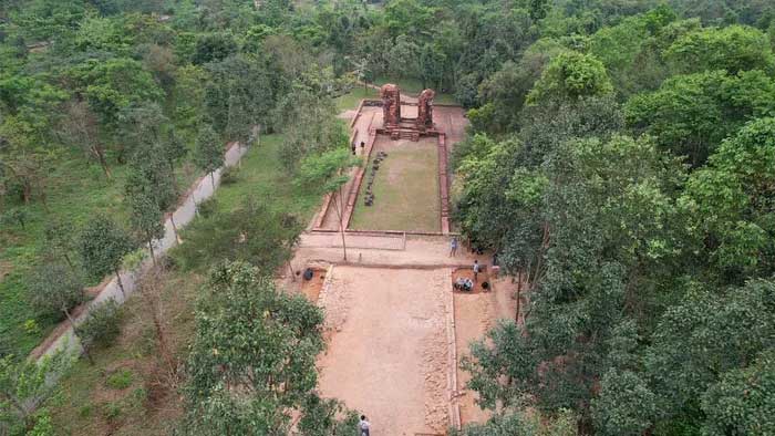 Việc phát hiện con đường chinh vào Mỹ Sơn của người Chăm xưa đã hé lộ nhiều bí ẩn về bố cục không gian tâm linh của khu di tích. (Ảnh: K.L).