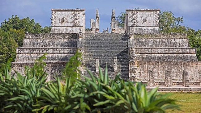 Đền thờ các chiến binh tại Chichén Itzá. (Ảnh: Thư viện ảnh Arterra qua Alamy)