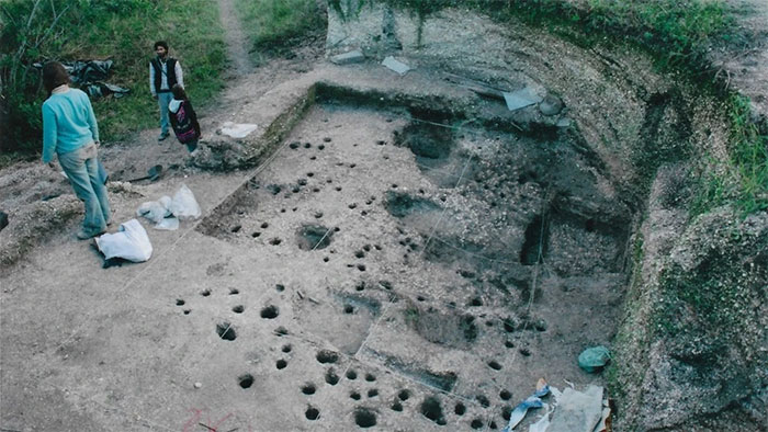 Điểm khảo cổ Jabuticabeira II tại Brazil, nơi các nhà khoa học phát hiện bộ xương chứa DNA vi khuẩn cùng họ với bệnh giang mai. (Ảnh: Jose Filippini/CNN).