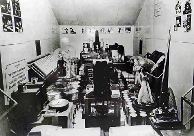Bên trong hầm thời gian năm 1939, trước khi niêm phong. (Ảnh: Wikimedia).