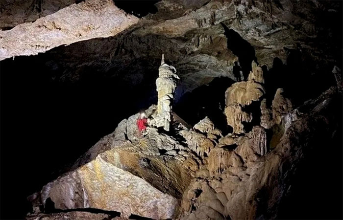 Đa số hang động mới phát hiện đều đẹp lung linh - (Ảnh đoàn thám hiểm cung cấp).