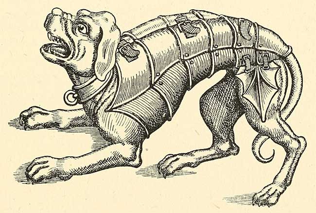 Vào thời cổ đại, những con chó, thường là giống chó lớn, sẽ được mặc áo giáp hoặc vòng cổ có gai và đưa vào trận chiến để tấn công kẻ thù. Chiến lược này đã được sử dụng bởi nhiều nền văn minh khác nhau, chẳng hạn như người La Mã và người Hy Lạp. Mặc dù không còn phổ biến như các thế kỷ trước nhưng quân đội hiện đại vẫn tiếp tục sử dụng chó trong vai trò tấn công.