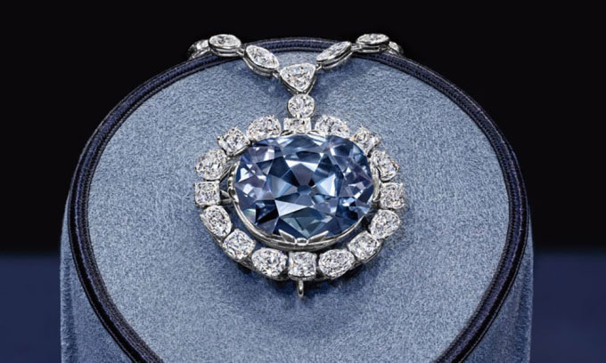 Kim cương Hope - một trong những viên đá quý nổi tiếng nhất thế giới. (Ảnh: Telegraph).