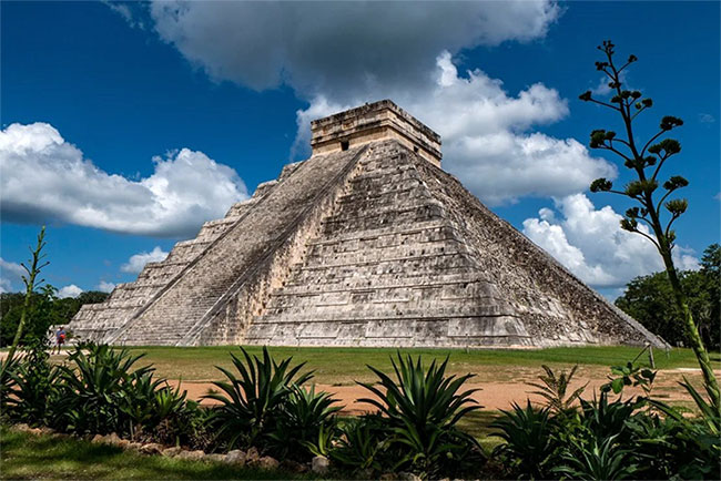 Kim tự tháp El Castillo nằm trên tàn tích Chichén Itzá ở Bán đảo Yucatán của Mexico. (Nguồn: Getty Image).