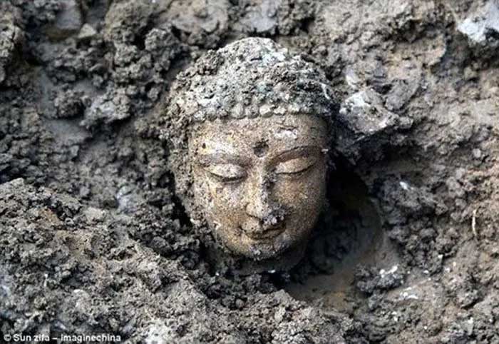 Hơn 200 bức tượng đã tình cờ được phát hiện bên bờ sông Mekong. (Ảnh minh họa: Image China)